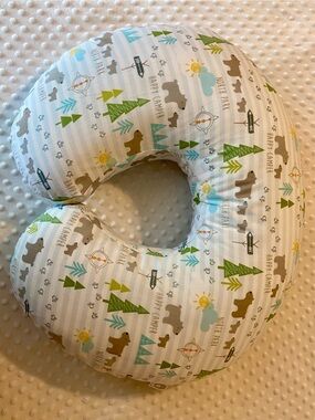 Boppy Nursing Pillow and Cover